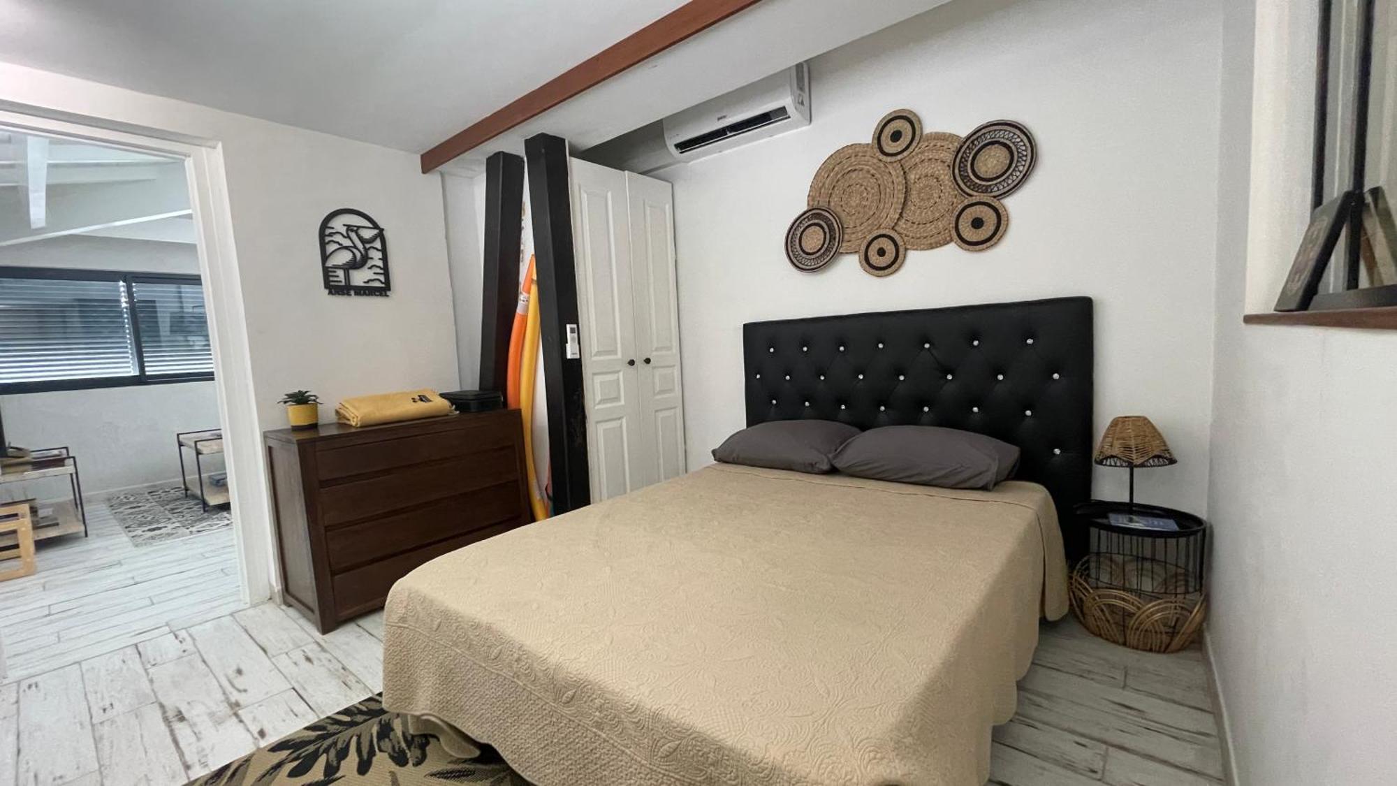 Island Escape, Marina Paradise & Beach Adventures Cul de Sac Екстериор снимка