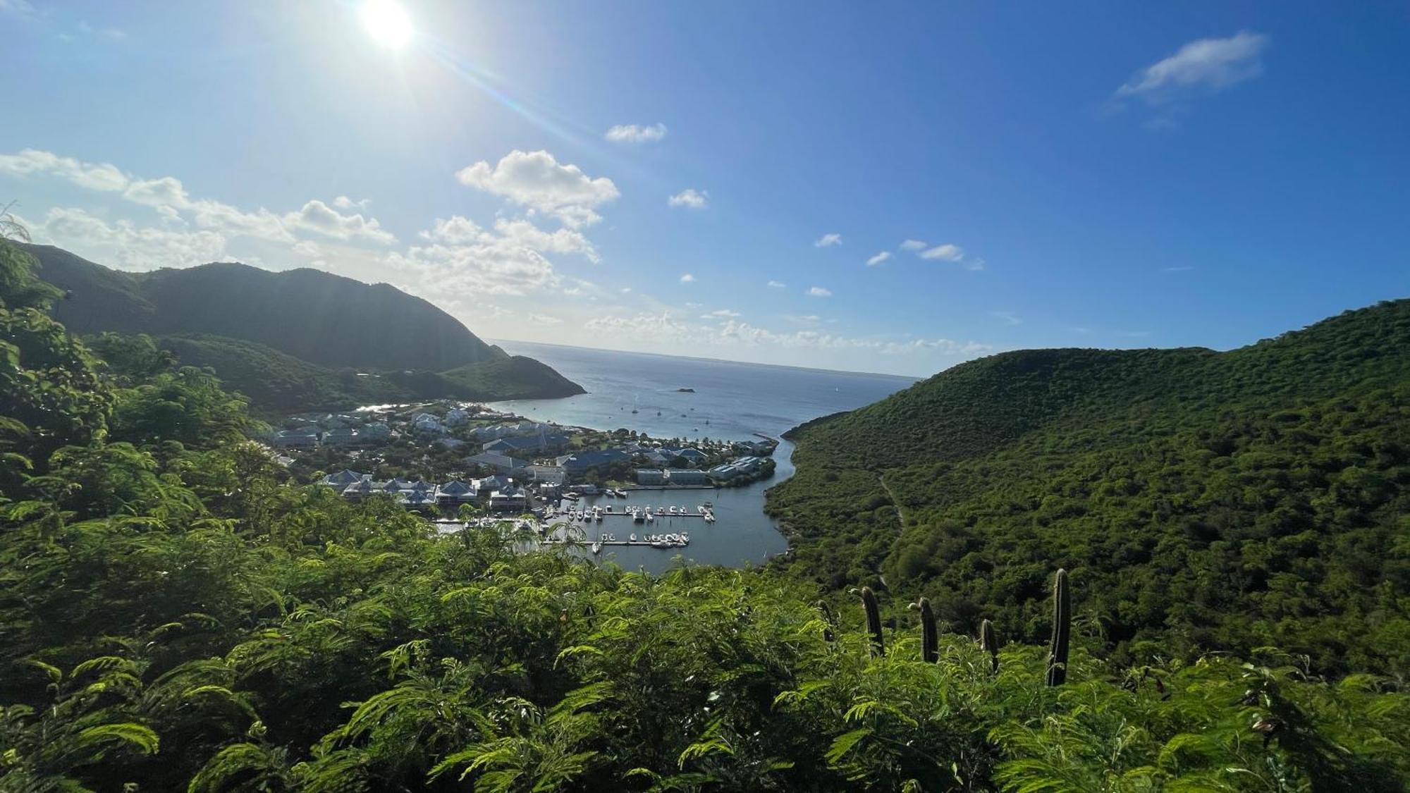 Island Escape, Marina Paradise & Beach Adventures Cul de Sac Екстериор снимка